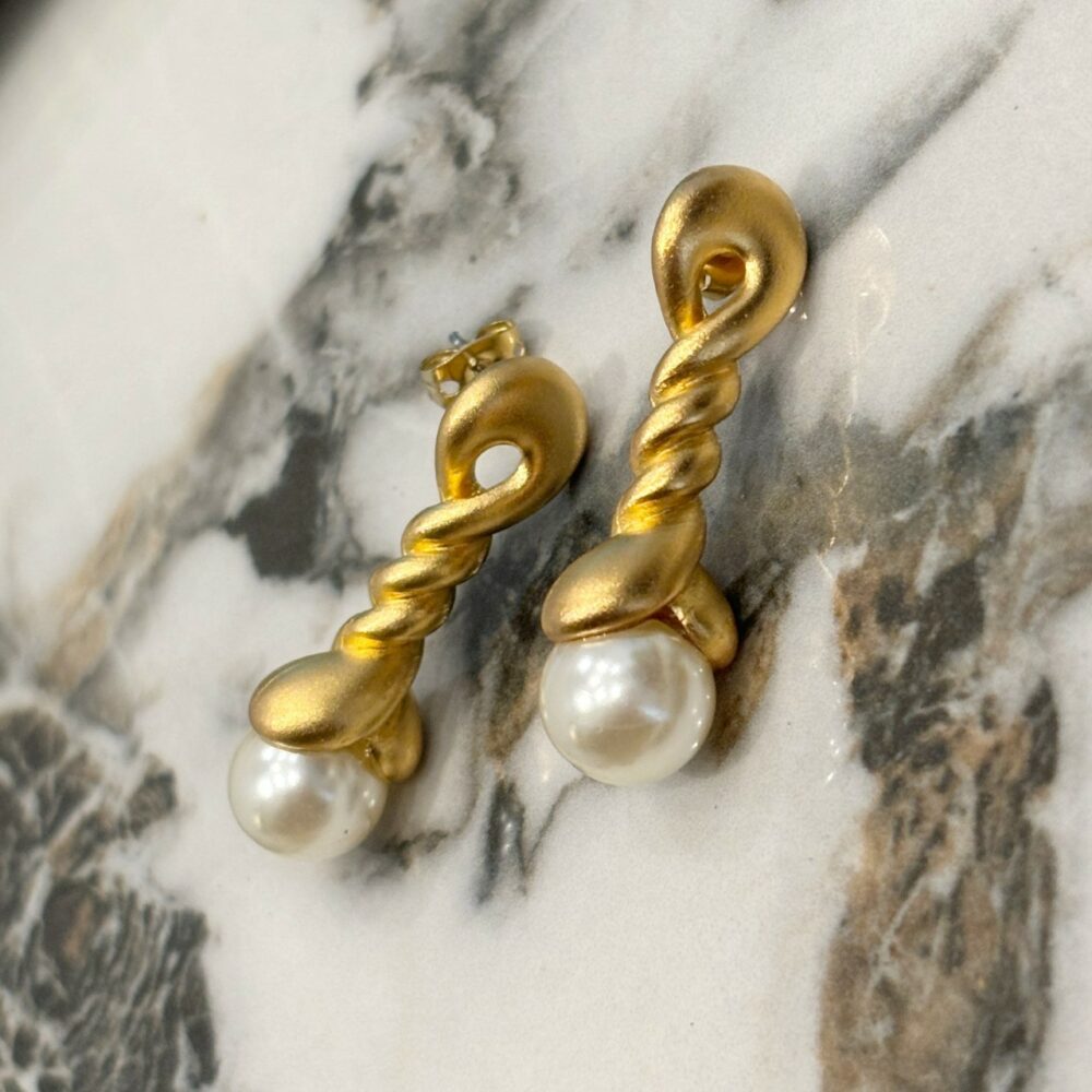 Boucles d’Oreilles Percées Vintage Goutte E3537