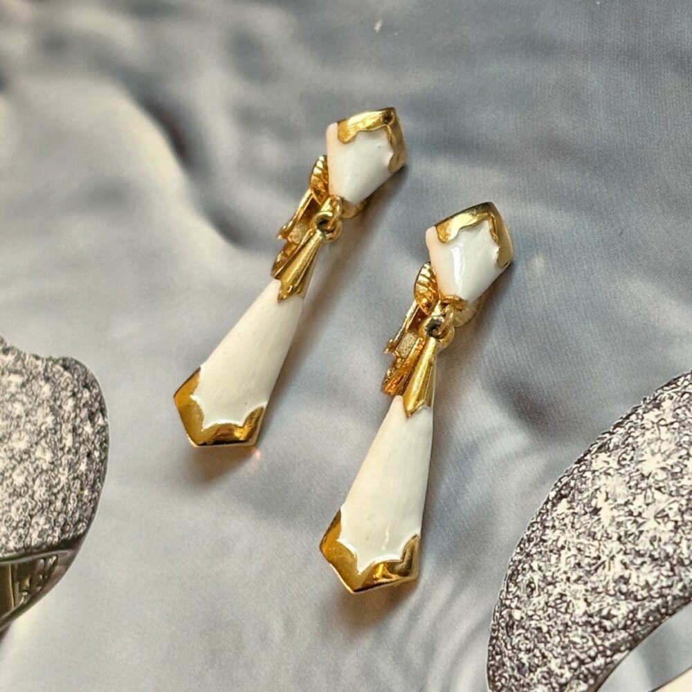 Boucles d'Oreilles Clips Vintage Goutte E1381